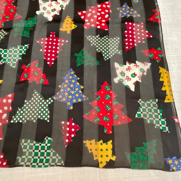 Silk Scarf Christmas Trees Geometric Print Art 21’X21” NWOT - Picture 6 of 8